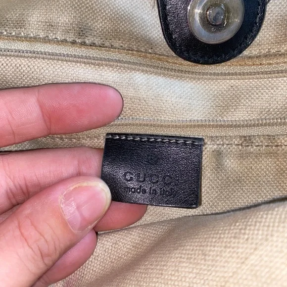 Authentic Black Gucci XL Suckey - Picture 8 of 9